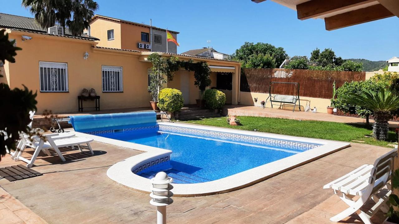 Chalet Vacacional Con Piscina Privada Y Barbacoa Таррагона Екстер'єр фото