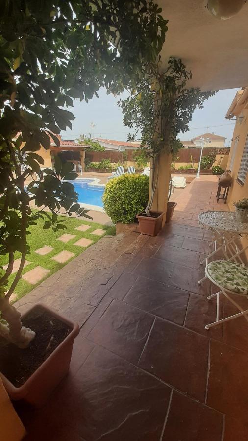 Chalet Vacacional Con Piscina Privada Y Barbacoa Таррагона Екстер'єр фото